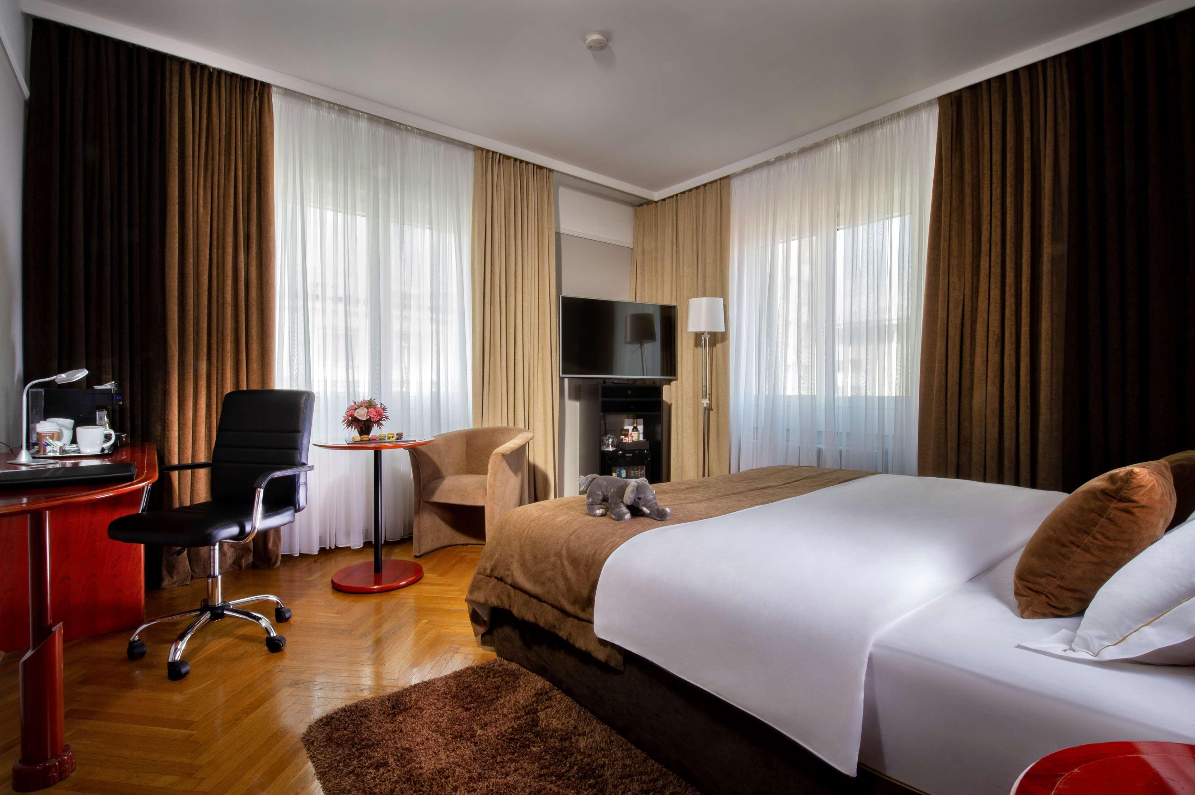 Western Premier Slon Hotel 4*